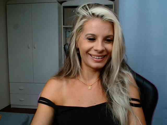 KristineNatural webcam
