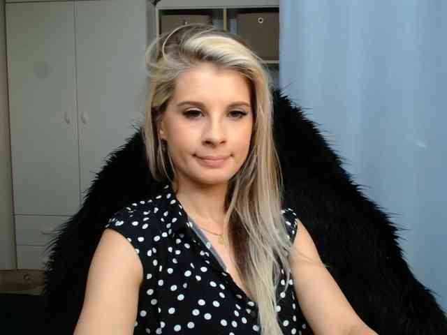 KristineNatural webcam