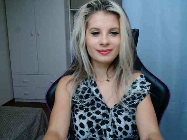 KristineNatural webcam