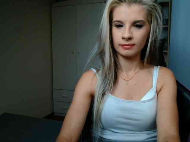 KristineNatural webcam