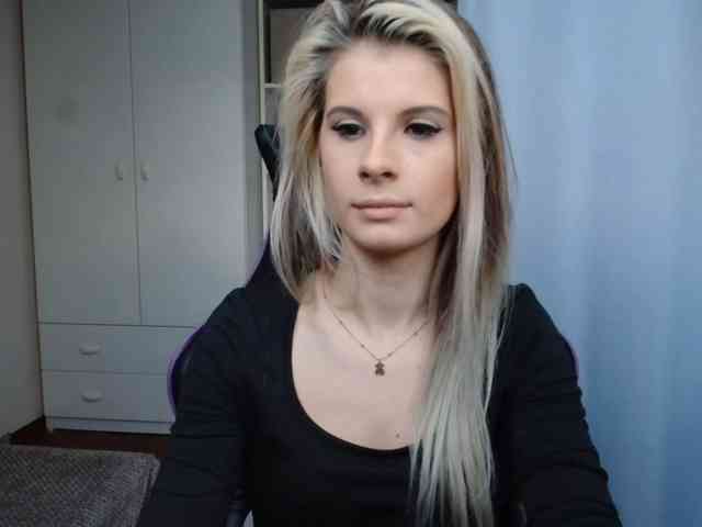 KristineNatural webcam