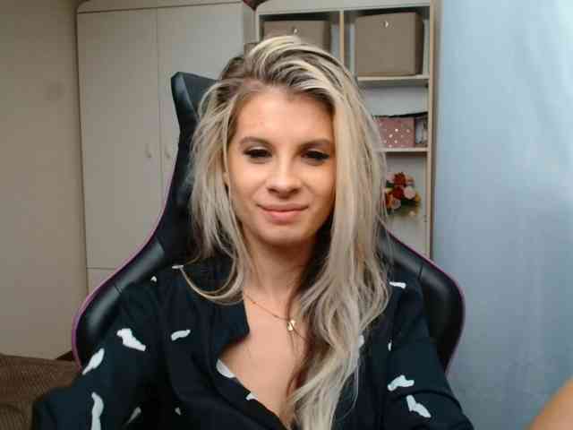 KristineNatural webcam