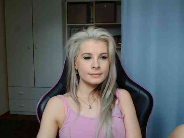 KristineNatural webcam