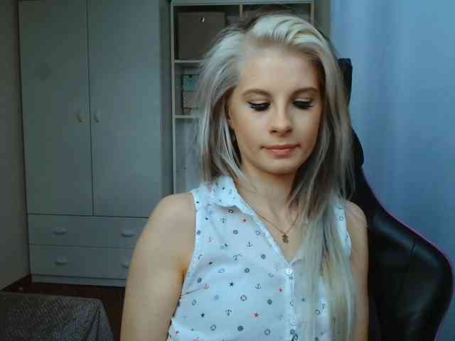 KristineNatural webcam