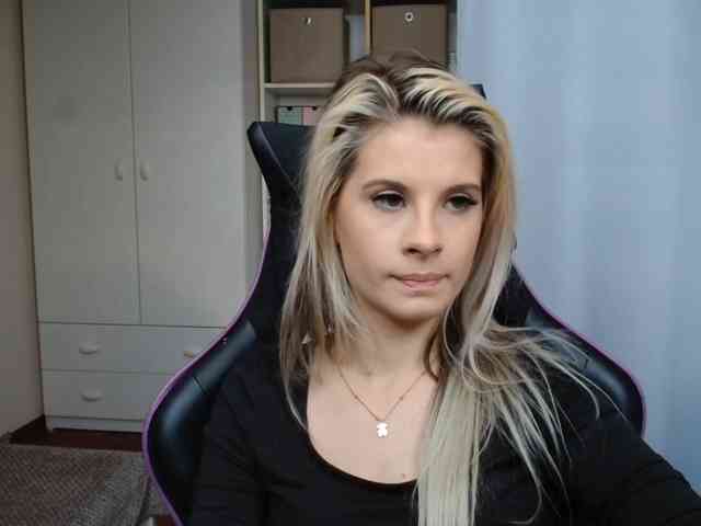 KristineNatural webcam