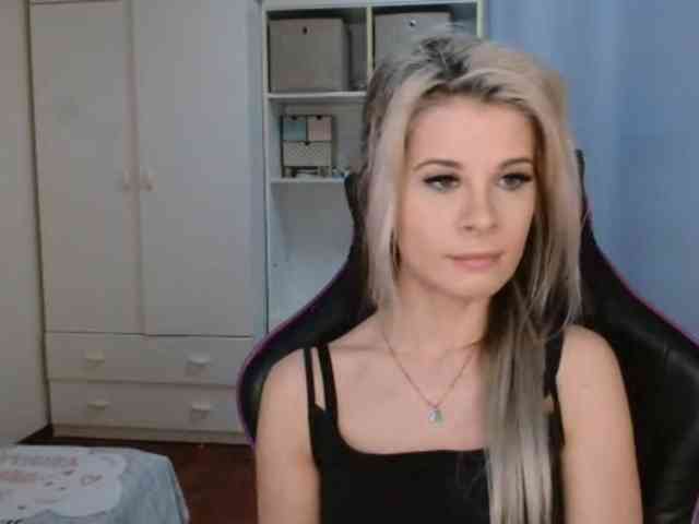 KristineNatural webcam