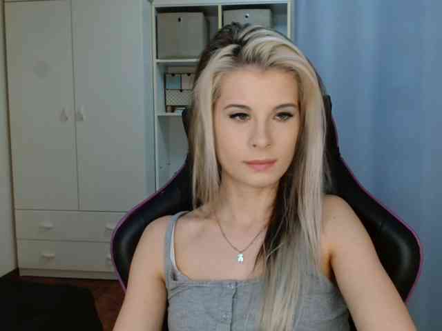 KristineNatural webcam