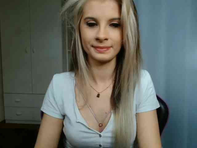 KristineNatural webcam