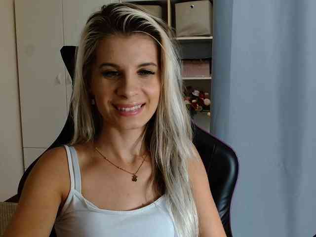 KristineNatural webcam
