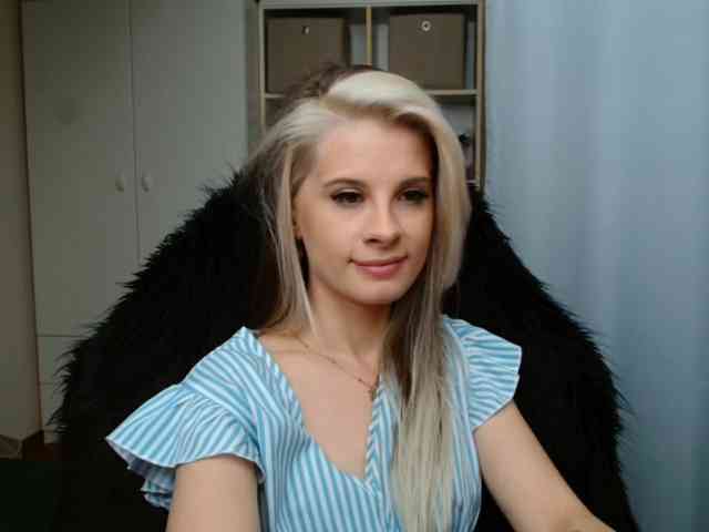 KristineNatural webcam