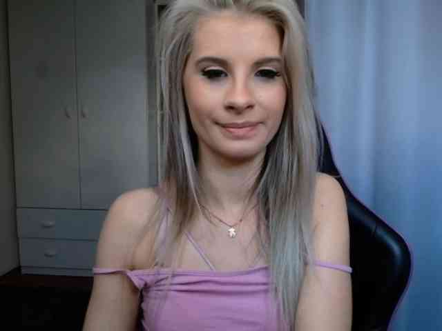 KristineNatural webcam