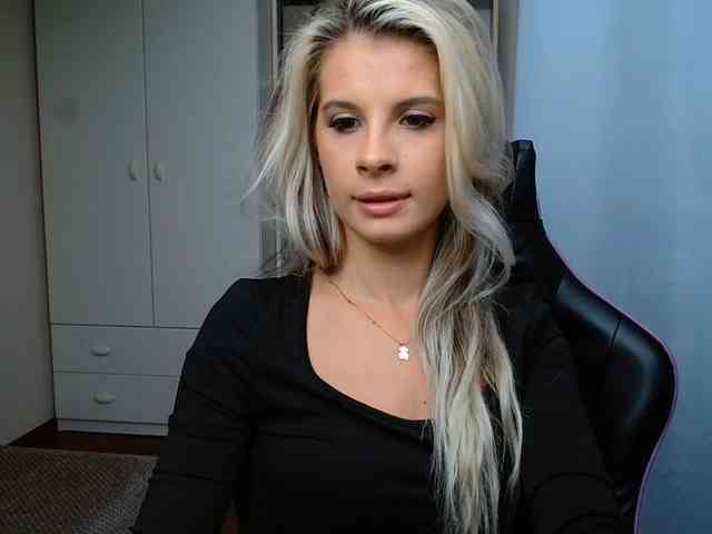 KristineNatural webcam