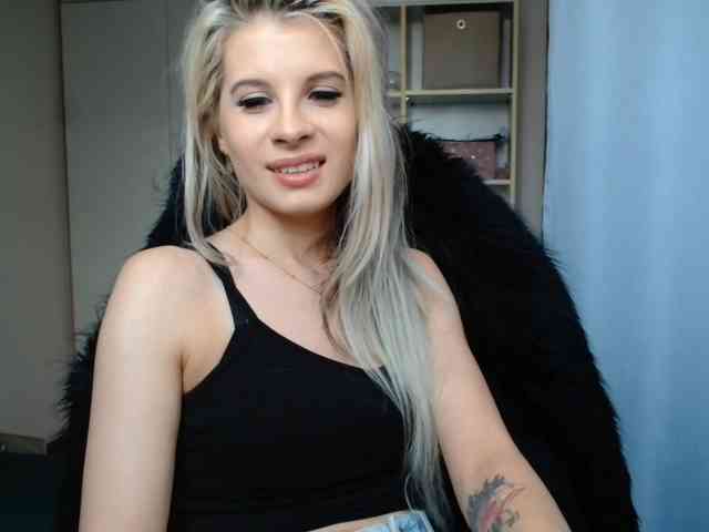 KristineNatural webcam