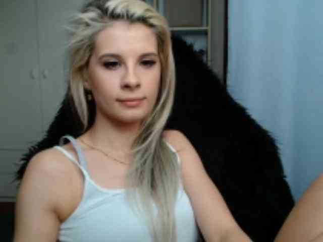 KristineNatural webcam