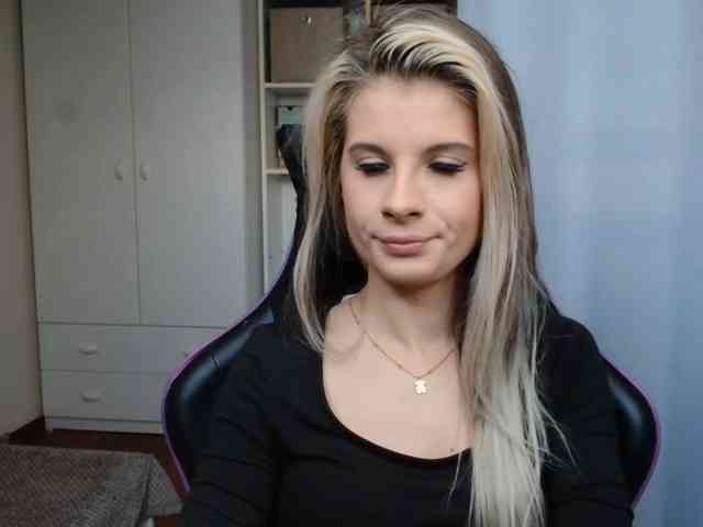 KristineNatural webcam