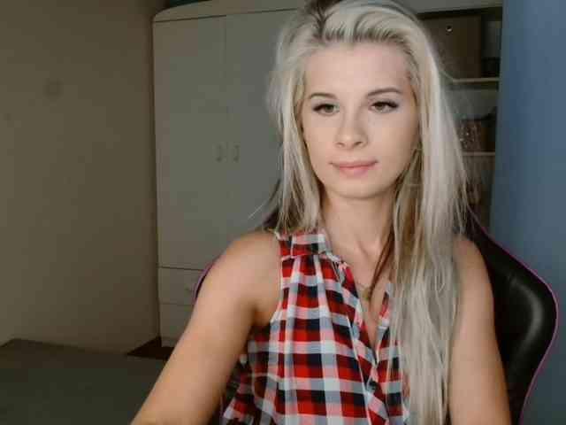 KristineNatural webcam