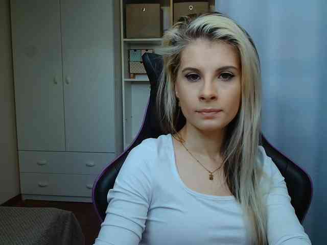 KristineNatural webcam