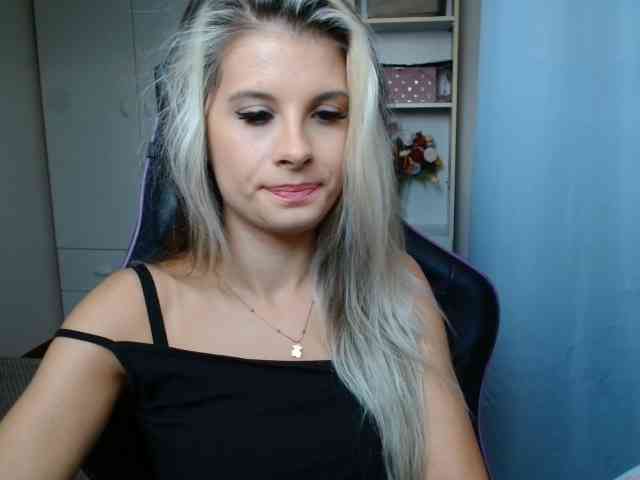 KristineNatural webcam