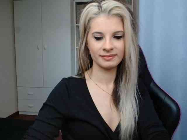 KristineNatural webcam