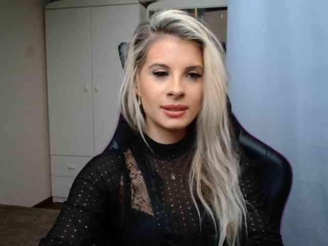 KristineNatural webcam
