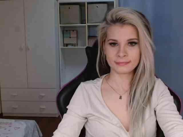 KristineNatural webcam