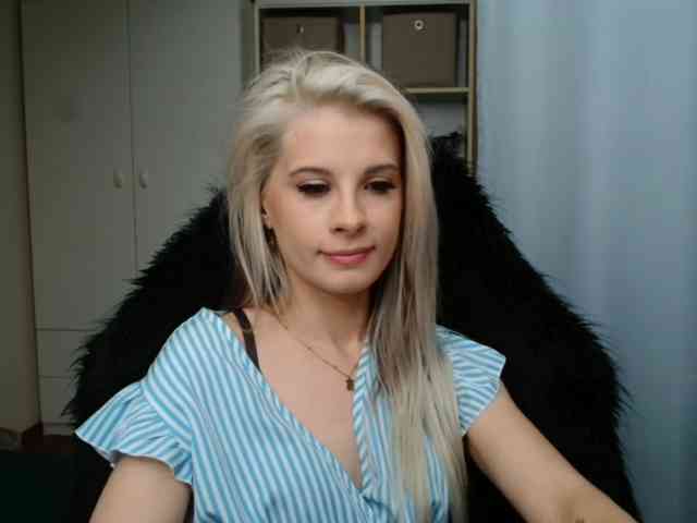 KristineNatural webcam
