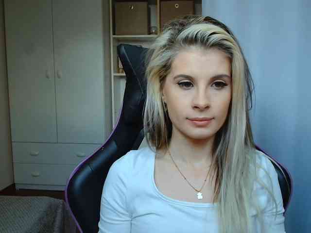 KristineNatural webcam
