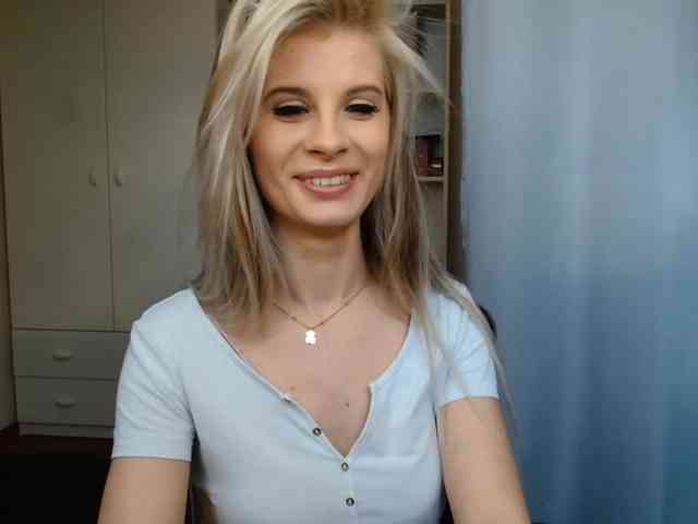 KristineNatural webcam