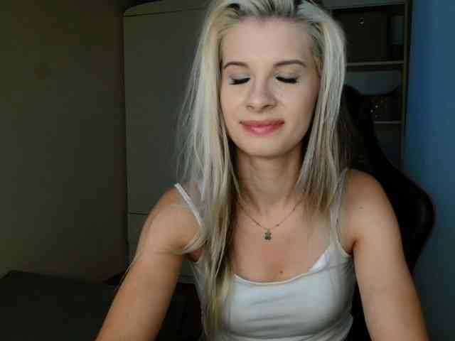 KristineNatural webcam