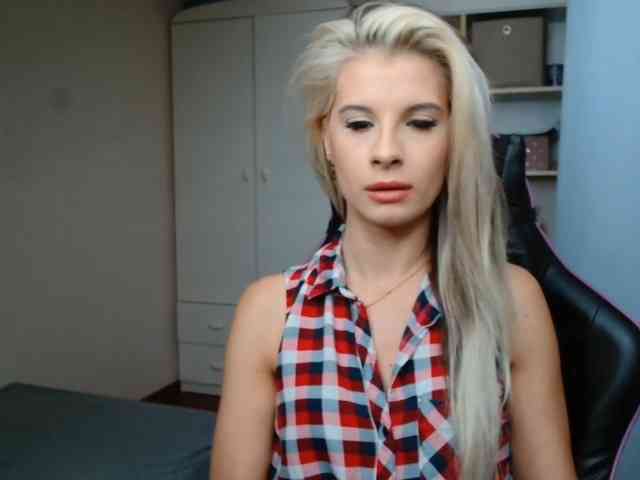 KristineNatural webcam