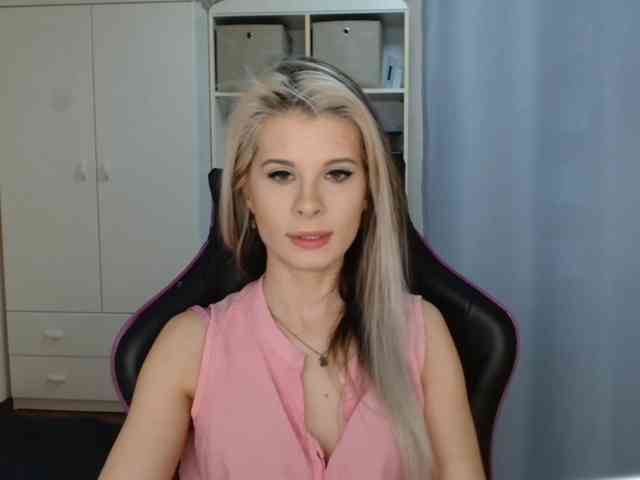 KristineNatural webcam