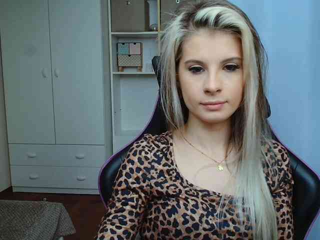 KristineNatural webcam