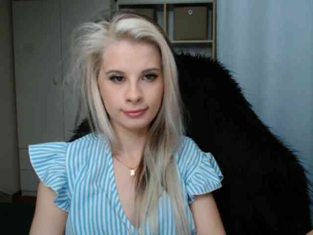 KristineNatural webcam