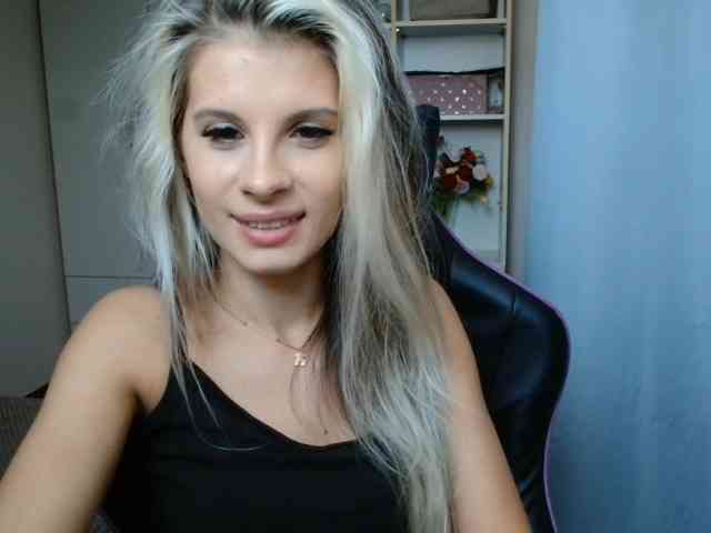 KristineNatural webcam