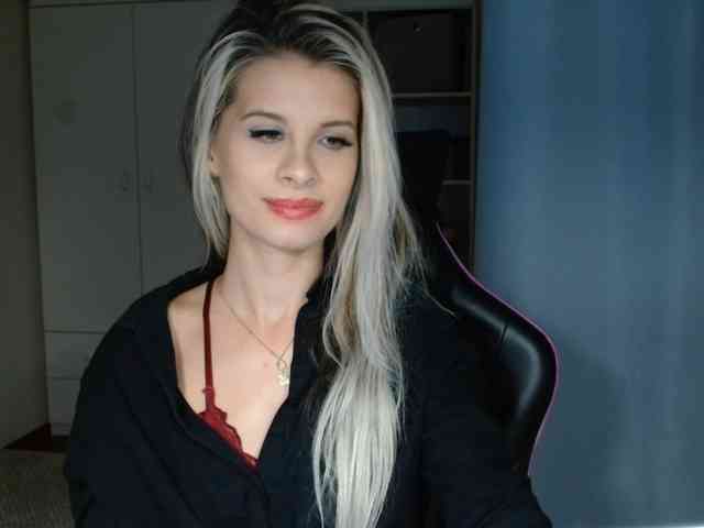 KristineNatural webcam