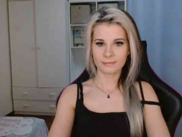 KristineNatural webcam