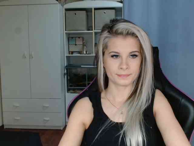 KristineNatural webcam