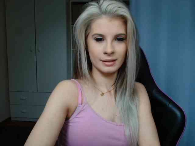 KristineNatural webcam