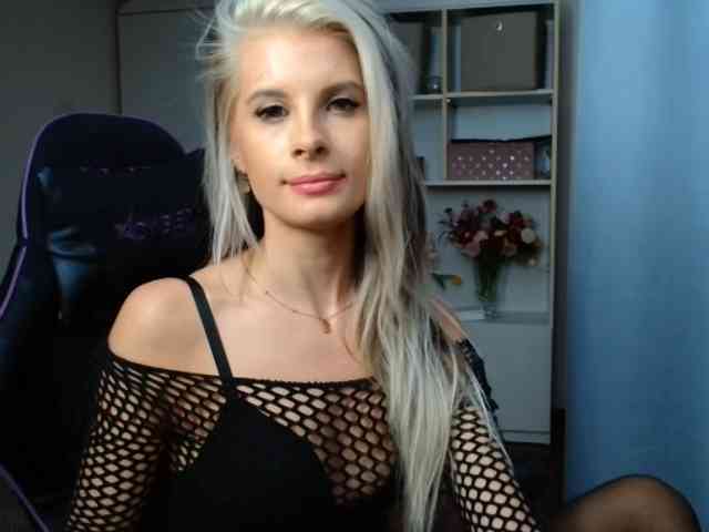 KristineNatural webcam