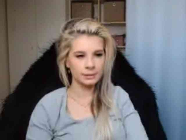 KristineNatural webcam