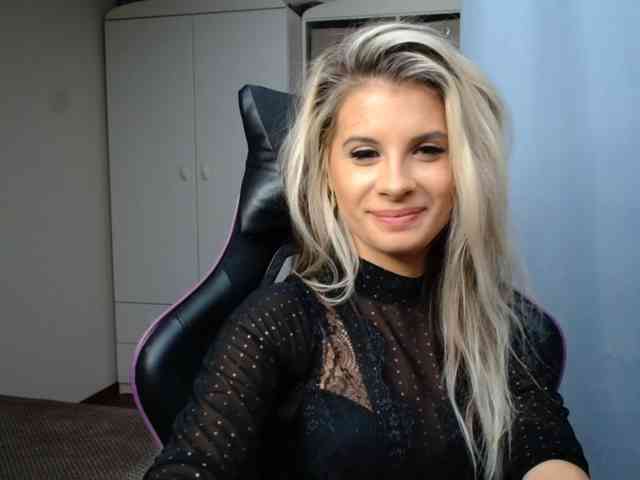 KristineNatural webcam