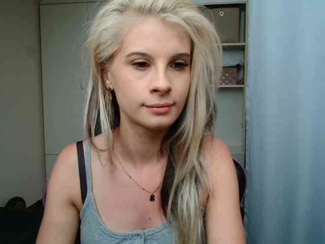KristineNatural webcam