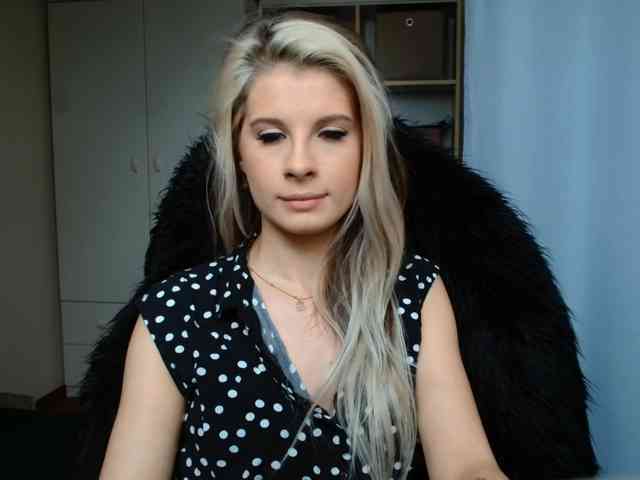 KristineNatural webcam