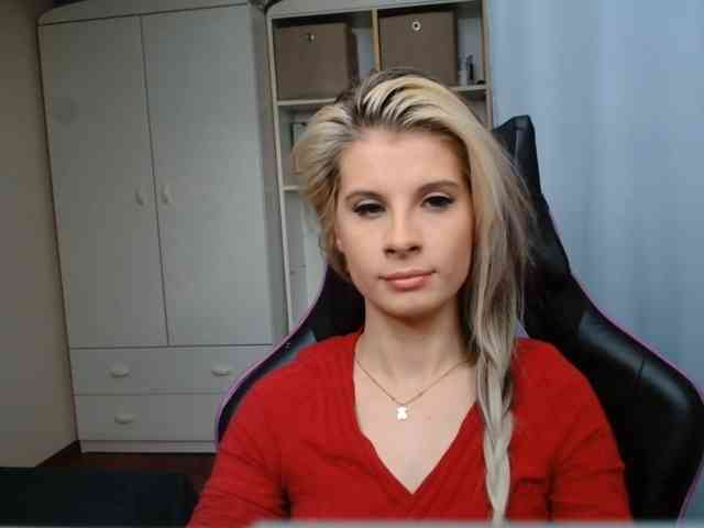 KristineNatural webcam