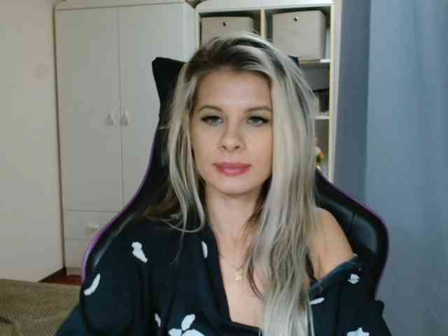 KristineNatural webcam