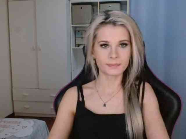 KristineNatural webcam