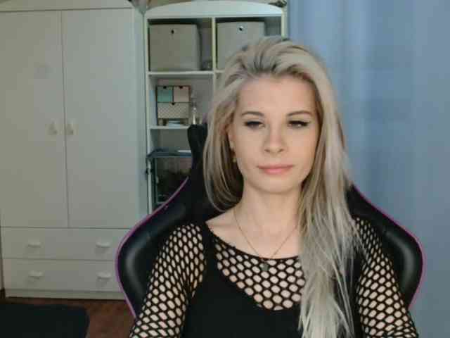 KristineNatural webcam