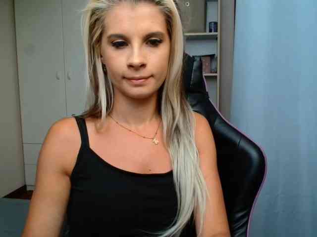 KristineNatural webcam