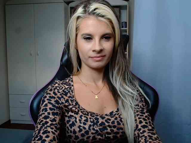 KristineNatural webcam