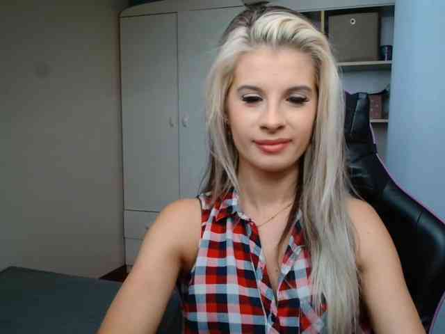 KristineNatural webcam